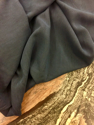 Cupro viscose "Støvet blå"