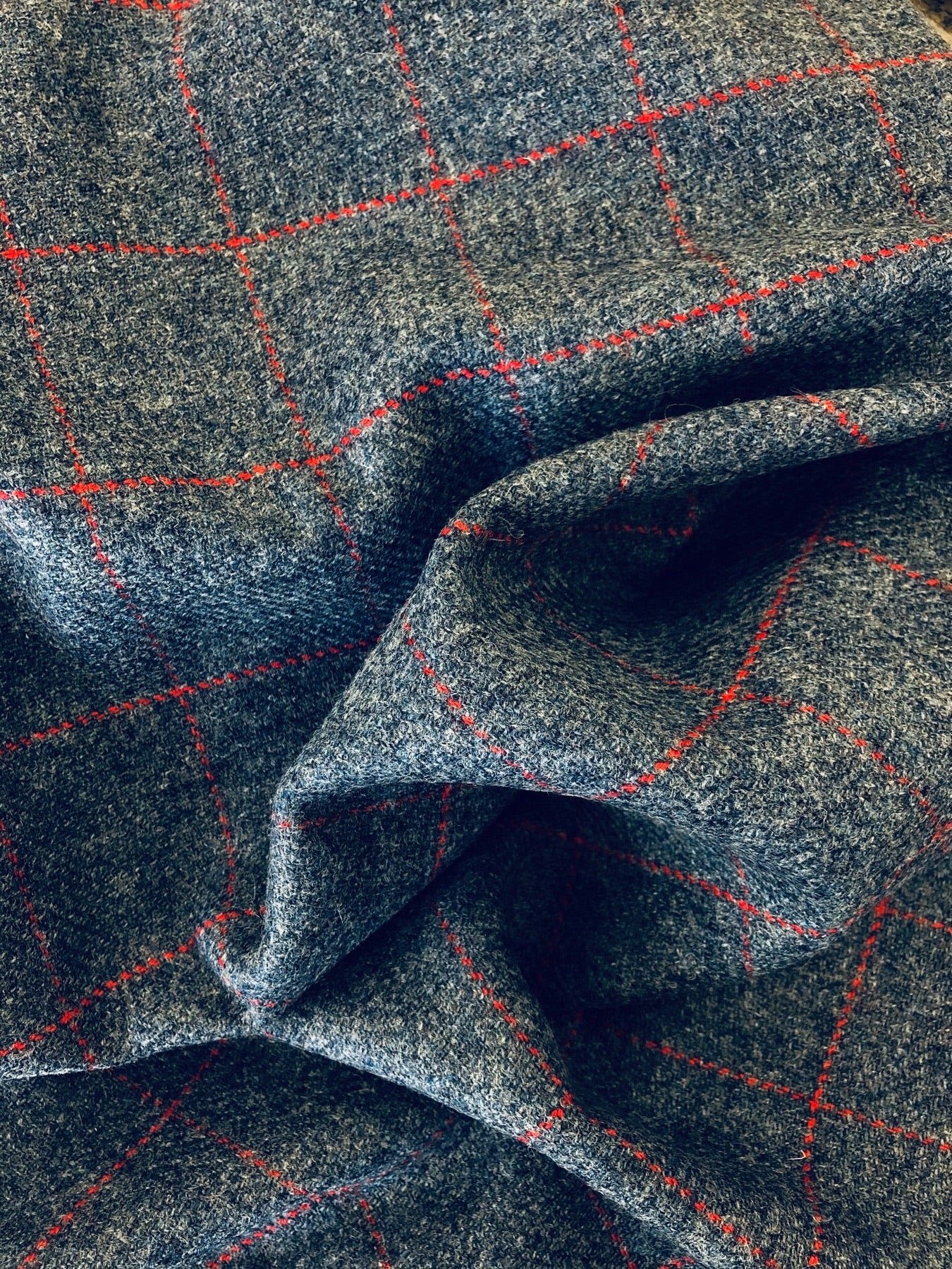 Shetland tweed - rød tern